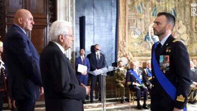Il tenente colonnello Luca Sordi premiato dal Presidente della Repubblica Sergio Mattarella al Quirinale.
