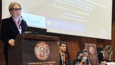 La dottoressa Maria Giovanna Colella interviene al convegno sulla patologia sellare e parasellare a Frosinone.