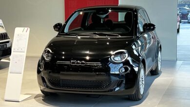 Fiat 500 Hybrid nuovi allestimenti e caratteristiche tecniche gamma 2025.