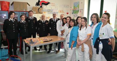 Frosinone, i Carabinieri in Pediatria allo Spaziani con il progetto Colorando