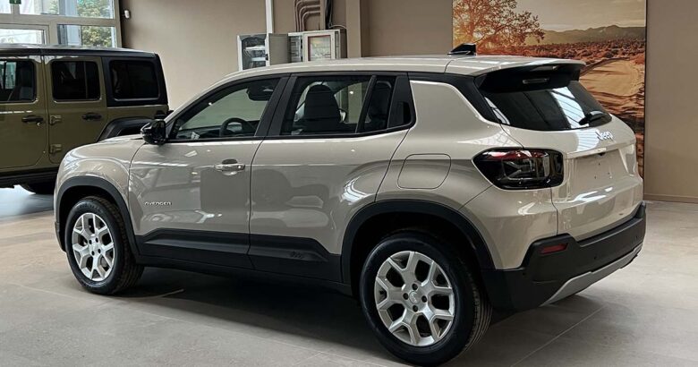 Jeep Avenger - Jeep Avenger benzina, promozione di maggio con interessi zero