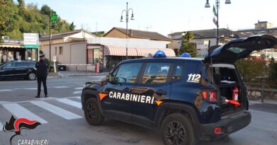 Frosinone, ruba il portafogli a una pensionata nel parcheggio del supermercato: denunciato un 39enne