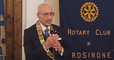 Ferentino, Rotary Club Frosinone: incontro con Pietro Alviti su cristianesimo, politica e suprematismo