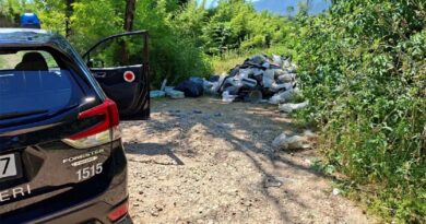 Ferentino, sequestrati dieci metri cubi di rifiuti abbandonati su un terreno agricolo