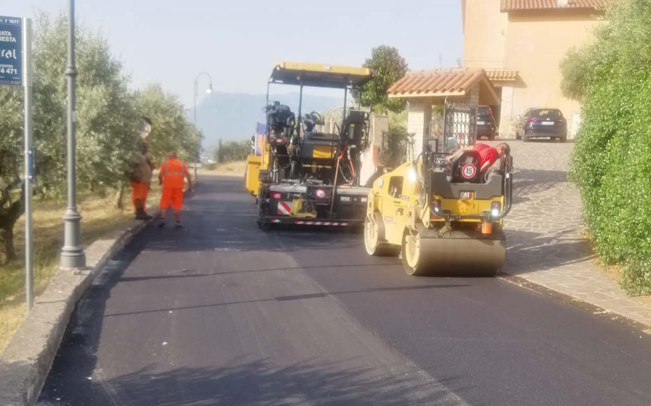 Accesso Villa Santa Lucia () copia