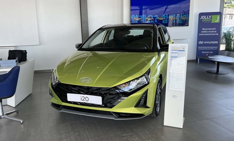 Hyundai i