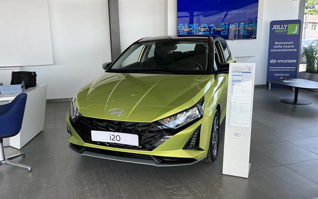 Hyundai i
