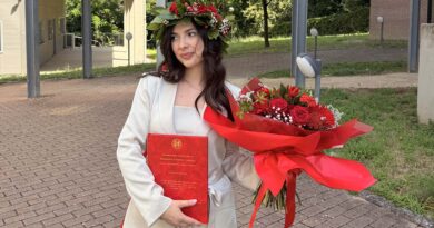 Mariapia De Angelis si laurea in Medicina a 24 anni con uno strepitoso 110 e lode. Congratulazioni!
