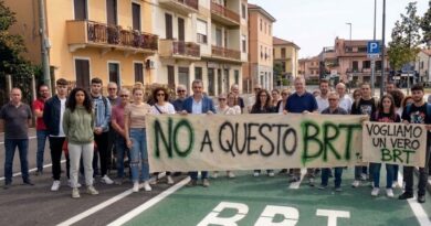 Frosinone, No a questo BRT: flash mob di Frosinone 2050 contro il progetto del Bus Rapid Transit