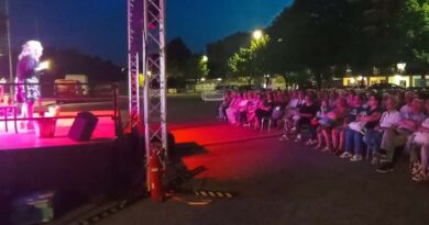 Tutto esaurito ai Cavoni per “Frosinone a teatro”: successo per Flora e li mariti sua