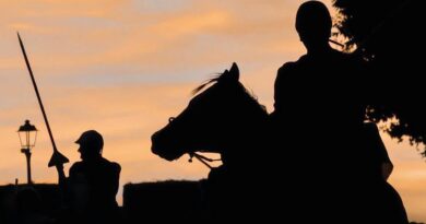 Ferentino, il Palio di San Pietro Celestino V torna il 5 settembre: per la prima volta la Giostra dell’Anello sarà in notturna