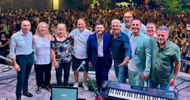 Pofi, piazza gremita per Biagio Izzo: successo per lo spettacolo dei Giorni di San Sebastiano