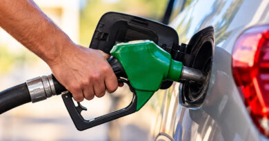 Carburanti, Eni mette un tetto ai prezzi: benzina a 1,99 euro e diesel a 2,19