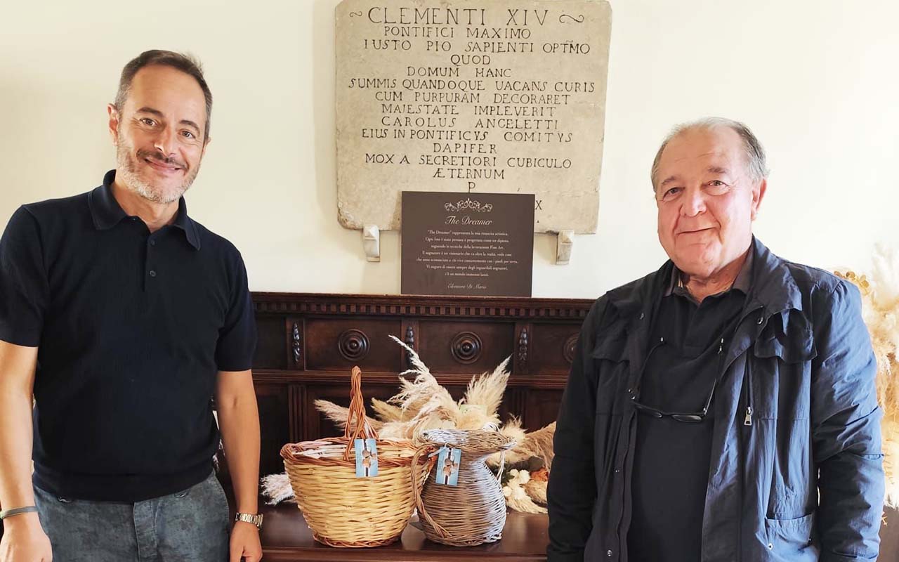 Il sindaco Andrea Querqui con il Maestro d'intreccio Antonio Massa copia