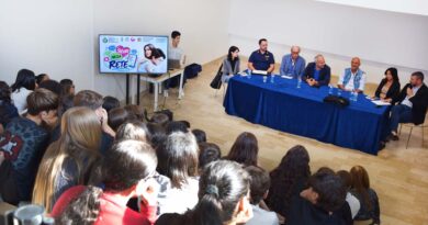 Piedimonte San Germano, bullismo e cyberbullismo: gli studenti incontrano Ciro Cacciola