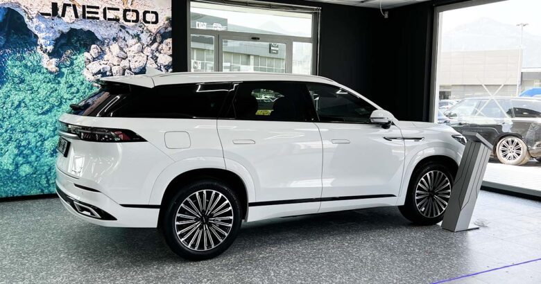 Jaecoo 8 - Jaecoo 8 SHS-P, 428 CV e sette posti: il maxi SUV plug-in è tuo da 369 euro al mese