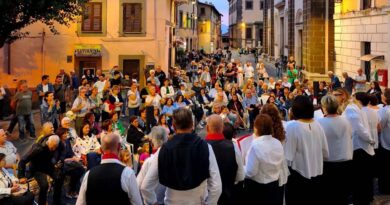 Paliano, Festa dei Nonni con il Coro della Musicoterapia: viaggio musicale nei dialetti d’Italia
