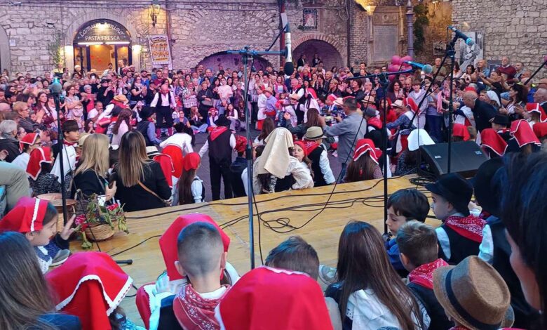 Piglio sagra uva copia